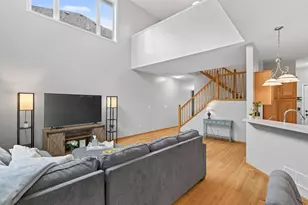 637 Crane Creek Ln, Eagan, MN 55121 - Photo 7