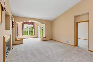505 Holly Ln N, Oakdale, MN 55128 - Photo 15