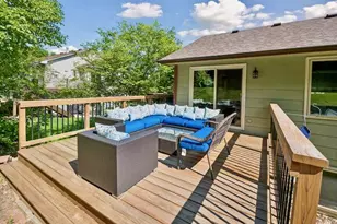 626 Hillside Dr, Eagan, MN 55121 - Photo 9