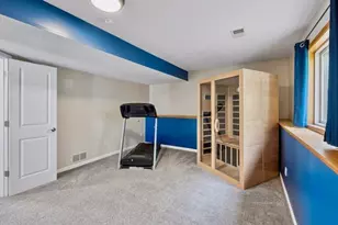 626 Hillside Dr, Eagan, MN 55121 - Photo 21