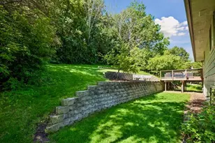 626 Hillside Dr, Eagan, MN 55121 - Photo 29