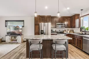 900 Winsome Way NE, Isanti, MN 55040 - Photo 11