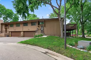 2615 Sumac Ct, White Bear Lake, MN 55110 - Photo 3