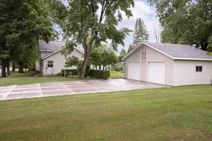 2216 3rd St E, Menomonie, WI 54751 - Photo 7