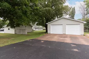 2216 3rd St E, Menomonie, WI 54751 - Photo 53