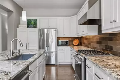 290 Grace Pointe Court, Wayzata, MN 55391 - Photo 13