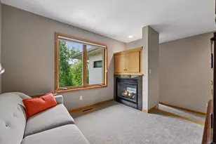 290 Grace Pointe Ct, Wayzata, MN 55391 - Photo 27