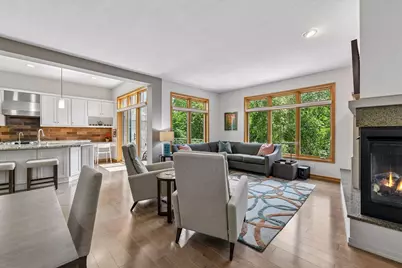 290 Grace Pointe Court, Wayzata, MN 55391 - Photo 7