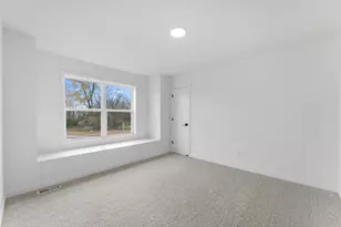 7530 Upper 42nd St N, Oakdale, MN 55128 - Photo 11