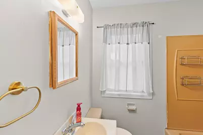 2047 Minnehaha Avenue E, Saint Paul, MN 55119 - Photo 11