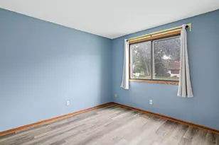 4793 Avon St, Shoreview, MN 55126 - Photo 9