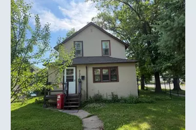 2130 11th Avenue E, Hibbing, MN 55746 - Photo 1