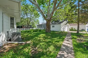 3830 Zenith Ave N, Robbinsdale, MN 55422 - Photo 25