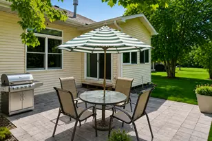 2446 Autumn Ridge Ct, Chanhassen, MN 55317 - Photo 27