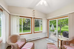 2446 Autumn Ridge Ct, Chanhassen, MN 55317 - Photo 9