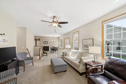 2446 Autumn Ridge Court, Chanhassen, MN 55317 - Photo 7
