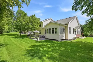 2446 Autumn Ridge Ct, Chanhassen, MN 55317 - Photo 1