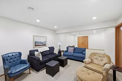 2446 Autumn Ridge Court, Chanhassen, MN 55317 - Photo 23