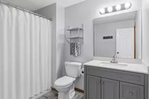 2446 Autumn Ridge Ct, Chanhassen, MN 55317 - Photo 25