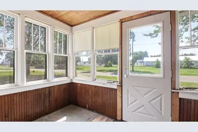 427 E River Avenue, Barron, WI 54812 - Photo 11