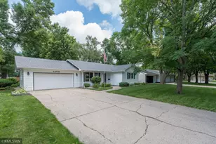 1506 James Dr, North Mankato, MN 56003 - Photo 3