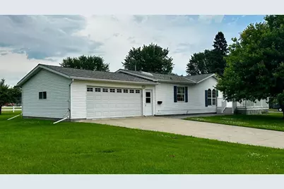 800 Montana Avenue, Benson, MN 56215 - Photo 1