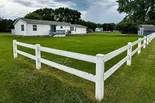 800 Montana Ave, Benson, MN 56215 - Photo 5