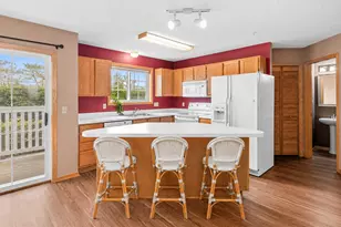 630 Knights Bridge Rd, New Brighton, MN 55112 - Photo 5