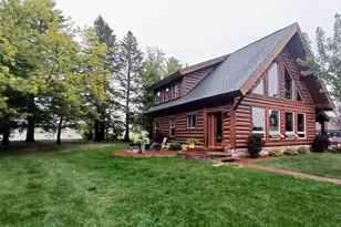 1030 Lokhorst St, Baldwin, WI 54002 - Photo 3