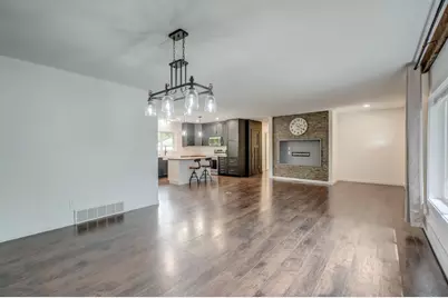 615 Vine Street, Hudson, WI 54016 - Photo 9