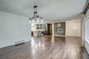 615 Vine St, Hudson, WI 54016 - Photo 9