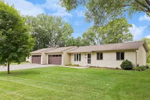 12216 Pioneer Rd, Minnetonka, MN 55343 - Photo 35