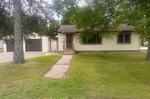 701 Summit Ave S, Sauk Rapids, MN 56379 - Photo 1