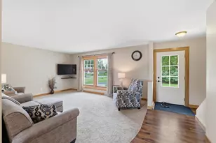 67 W Wood Rdg Dr, River Falls, WI 54022 - Photo 5