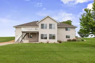 1175 Dale St SW, Hutchinson, MN 55350 - Photo 5
