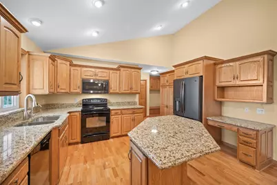 1175 Dale Street SW, Hutchinson, MN 55350 - Photo 15