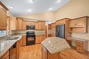 1175 Dale St SW, Hutchinson, MN 55350 - Photo 15