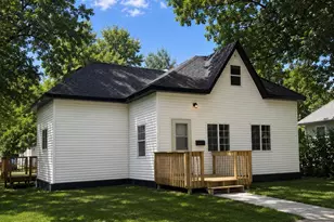 111 Markley Ave S, Thief River Falls, MN 56701 - Photo 1