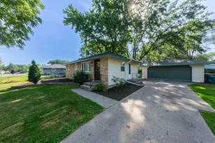 11157 Madison St NE, Blaine, MN 55434 - Photo 5