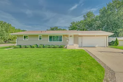 7840 Winsdale Street N, Golden Valley, MN 55427 - Photo 1