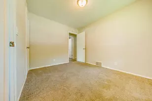 7840 Winsdale Street N, Golden Valley, MN 55427 - Photo 21