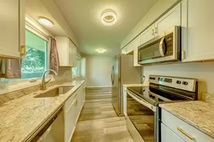 7840 Winsdale Street N, Golden Valley, MN 55427 - Photo 19