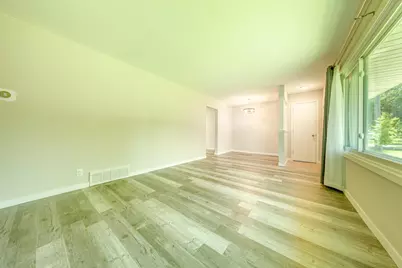 7840 Winsdale Street N, Golden Valley, MN 55427 - Photo 11
