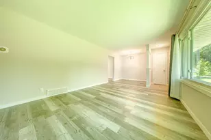 7840 Winsdale Street N, Golden Valley, MN 55427 - Photo 11