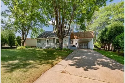 1403 SW 1st Avenue, Grand Rapids, MN 55744 - Photo 1