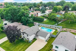 5213 Overlook Dr, Bloomington, MN 55437 - Photo 63