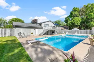 5213 Overlook Dr, Bloomington, MN 55437 - Photo 49