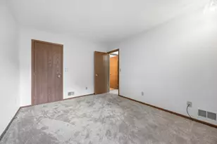 416 Sibley Ave S, Litchfield, MN 55355 - Photo 17