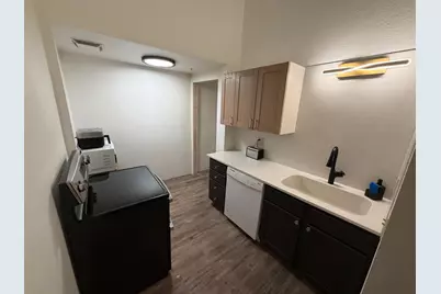 542 Benson Avenue SW #208ensuite, Willmar, MN 56201 - Photo 7