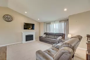1004 Wyoming St, Roberts, WI 54023 - Photo 5